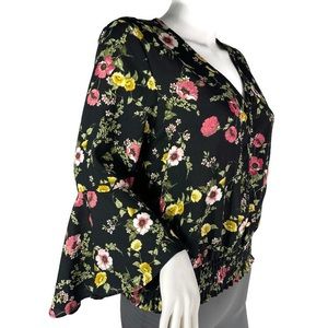 Kaii Women’s Tops Size XL